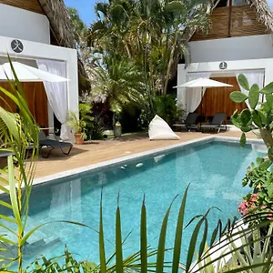 Hotel Leeloo Boutique ***